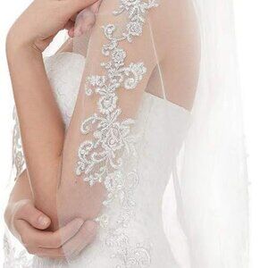 Wedding Bridal Veil Women's Ivory Lace 35 Inch Short Fingertip Length